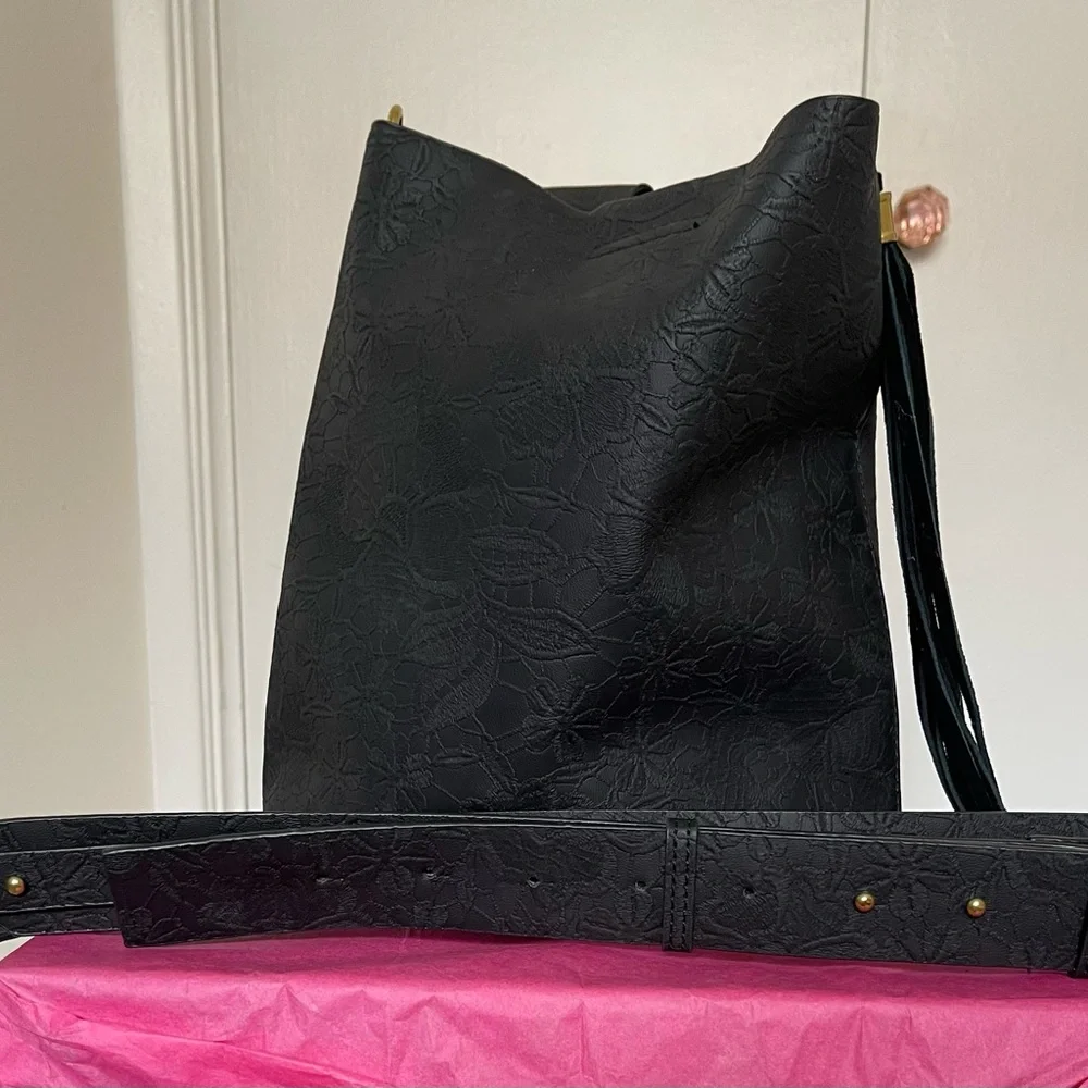 NWOT Anthropology Black Bucket Purse - Picture 8 of 8